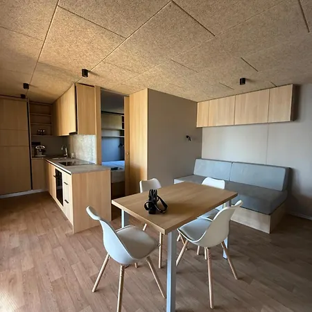 Semesterbostad Mobile Aura, Village Twins Pakoštane